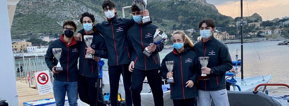 TRIPLETTA DEL CIRCOLO DELLA VELA BARI ALLA PRIMA REGATA NAZIONALE 29ER DI STAGIONE.