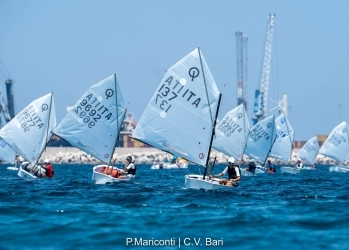Optimist, il Circolo della Vela Bari domina la quinta tappa del Campionato Zonale: sette atleti qualificati ai Campionati Italiani