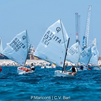 Optimist, il Circolo della Vela Bari domina la quinta tappa del Campionato Zonale: sette atleti qualificati ai Campionati Italiani