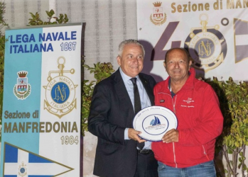 Sessant’anni di vela e passione: l’impresa in solitaria di Enzo Caiaffa alla Pizzomunno Cup