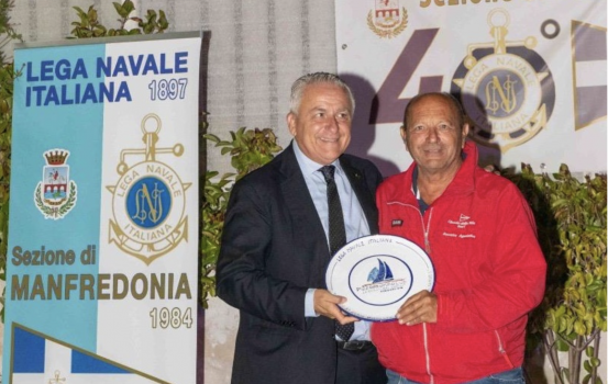 Sessant’anni di vela e passione: l’impresa in solitaria di Enzo Caiaffa alla Pizzomunno Cup