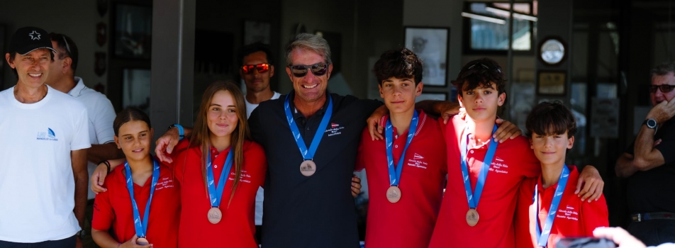 Il Circolo della Vela Bari conquista uno storico bronzo al Campionato Italiano Optimist a Squadre: arriva l’ultimo podio che mancava