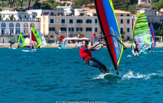 VITTORIO BLARDI E VITO AMBRIOLA ALLA QUARTA TAPPA DEL CAMPIONATO NAZIONALE WINDSURFER
