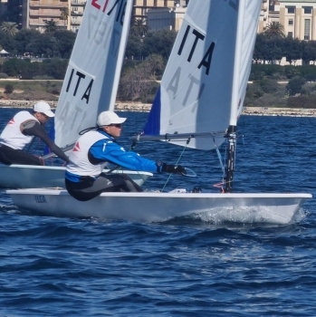 ESORDIO DI SUCCESSO AL CAMPIONATO ZONALE ILCA. SEI GLI ATLETI BIANCOROSSI SUL PODIO.