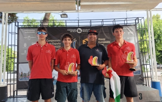 CAMPIONATI EUROPEI WASZP: IL CIRCOLO DELLA VELA BARI PROTAGONISTA CON DUE TITOLI UNDER 19 E UN BRONZO ASSOLUTO